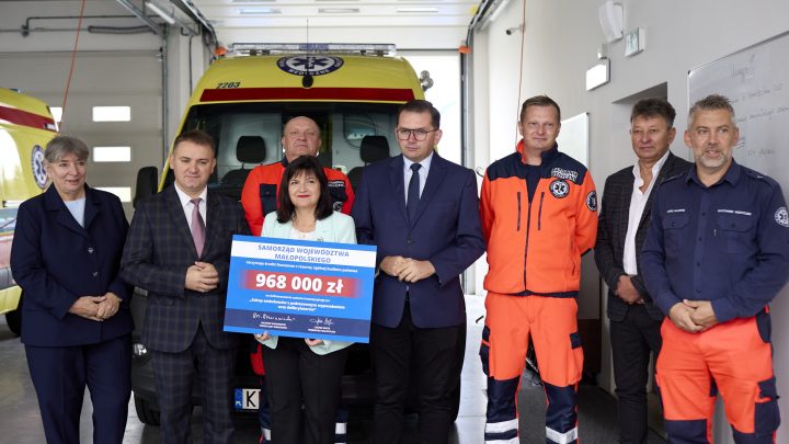968 tys. zł rządowego wsparcia z rezerwy Premiera na nowe ambulanse dla Krakowskiego Pogotowia Ratunkowego.