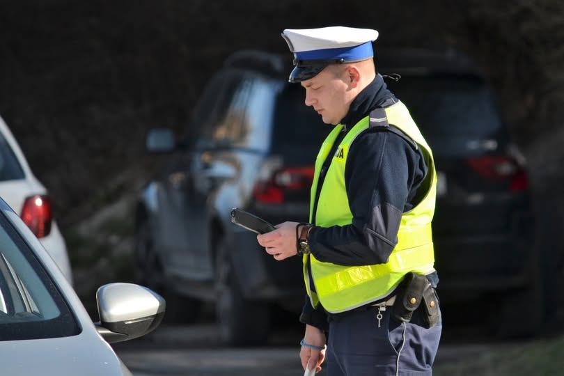 Policjanci wyeliminowali z ruchu trzech kierujących, nieposiadających uprawnień do kierowania.