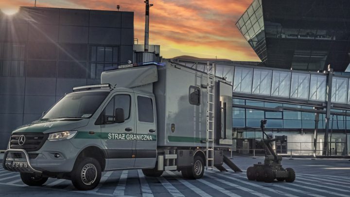 Głupi żart o bombie na lotnisku Kraków Airport!