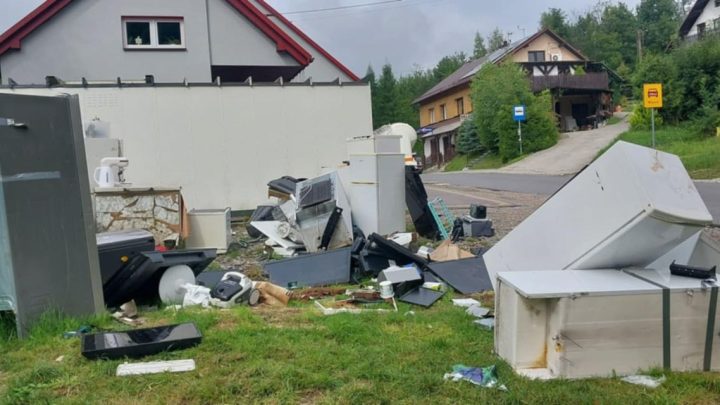 Bęczarka: Kradzież elektronarzędzi z OSP – druhowie apelują o ich zwrot.
