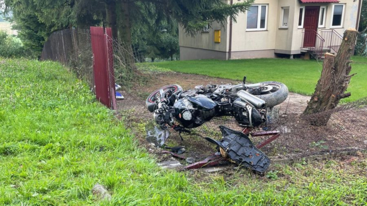 Tragiczny wypadek w Lichwinie. Nie żyje 25-letni motocyklista.
