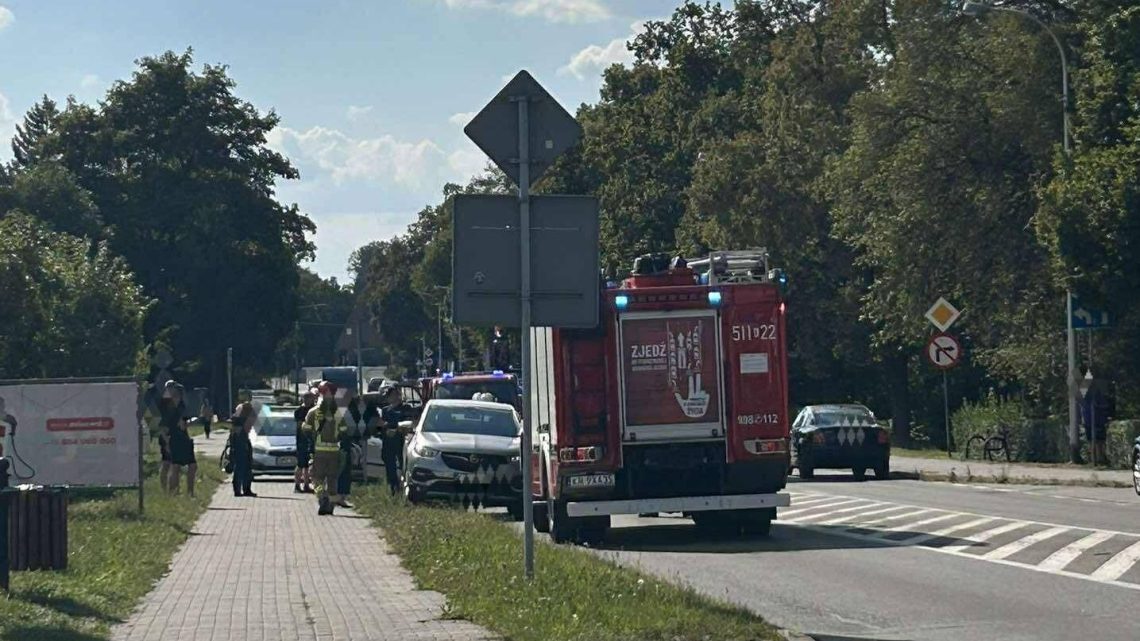 Zderzenie trzech samochodów w Chełmku. Zderzenie trzech samochodów w Chełmku.