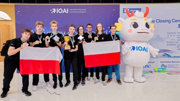 Polscy licealiści triumfują na II Międzynarodowej Olimpiadzie Sztucznej Inteligencji w Pekinie.
