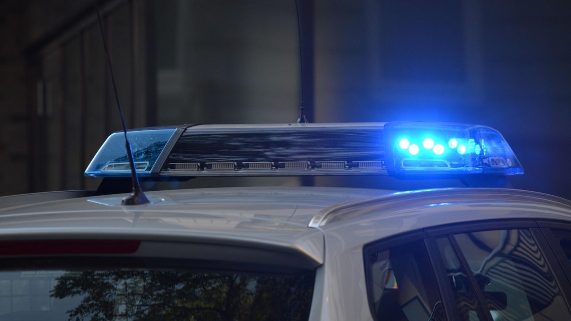 Policjanci z Kęt uwolnili 40–latka zatrzaśniętego w łazience! Policjanci z Kęt uwolnili 40–latka zatrzaśniętego w łazience!