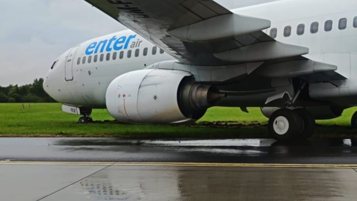 Samolot Enter Air wypadł z pasa w Balicach – szczegóły zdarzenia.