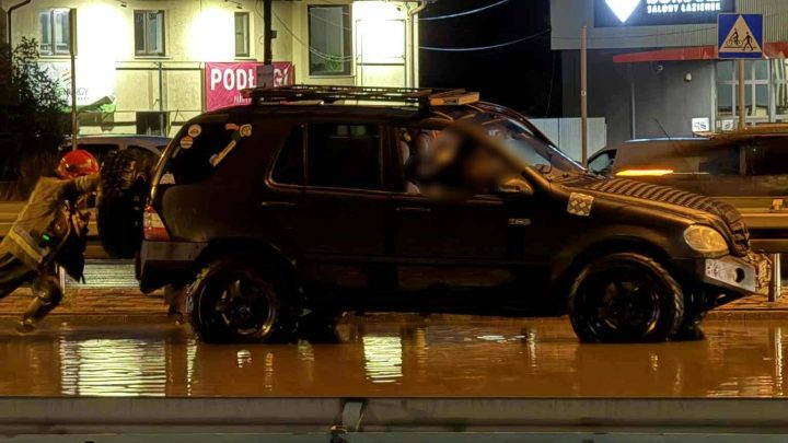 Intensywne burze nad Małopolską – setki interwencji strażaków !