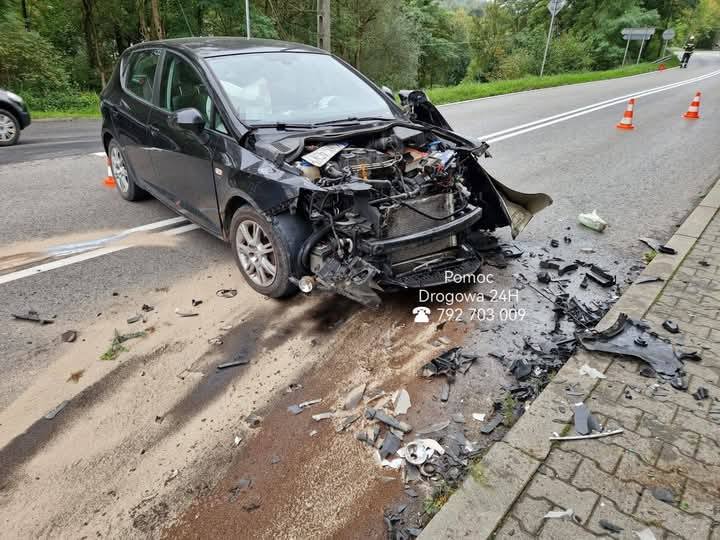 Zderzenie na DW956 w Harbutowicach.