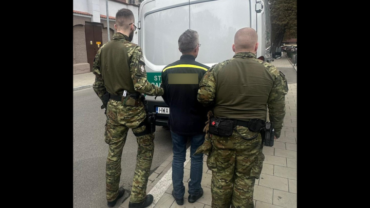 Trzech poszukiwanych zatrzymanych na lotnisku w Balicach!