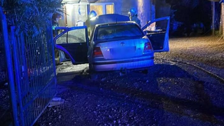 Pożar samochodu w Nowym Wiśniczu.