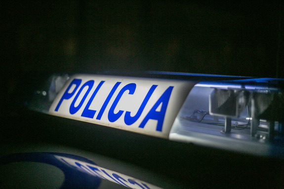 107 km/h w terenie zabudowanym. Drogowa kontrola zakończyła się wysokim mandatem i utratą prawa jazdy.