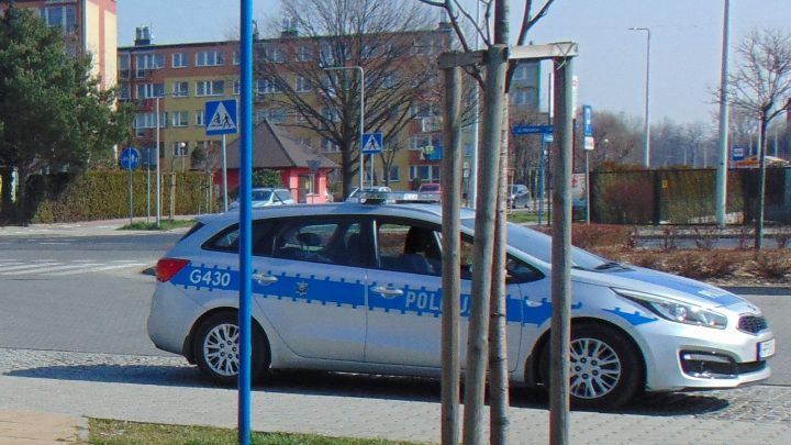Oświęcim. Złodziejka podająca się za pielęgniarkę, skradła seniorce kilkanaście tysięcy złotych.
