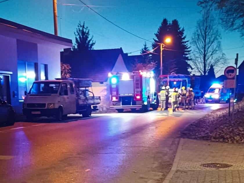 Poranna kolizja na ul. Krakowskiej w Nowej Górze.