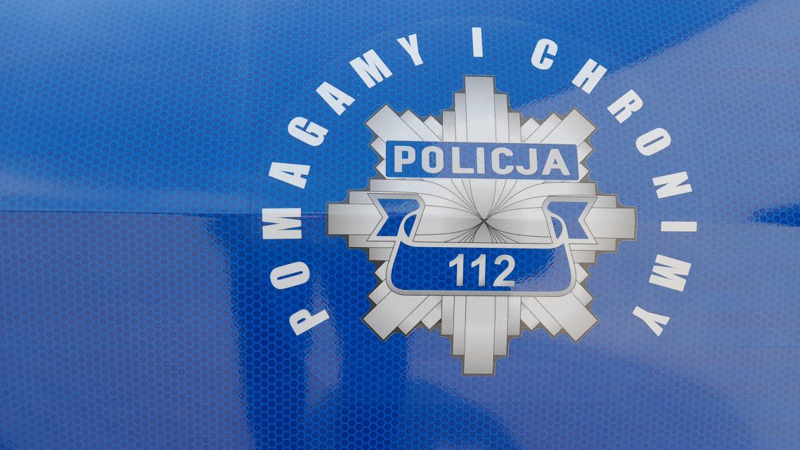 Oświęcim. Policjanci przerwali uliczny wyścig. Młodzi kierowcy stracili prawa jazdy.