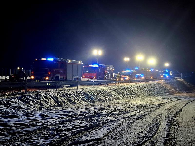 Karambol, setki poszkodowanych i nocny mróz. Realistyczne ćwiczenia Mayday’25 na obwodnicy Oświęcimia.