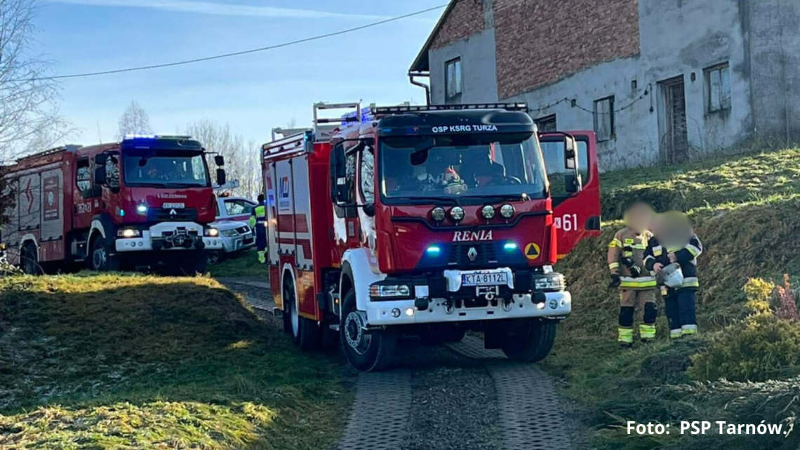Pożar łazienki w Rzepienniku Strzyżewskim. Jedna osoba trafiła do szpitala!