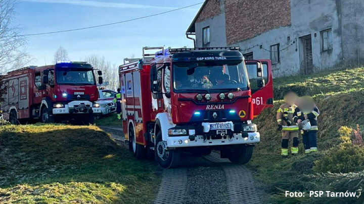 Pożar łazienki w Rzepienniku Strzyżewskim. Jedna osoba trafiła do szpitala!