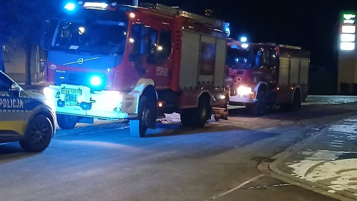 Nocna interwencja strażaków na ul. Olszyny w Andrychowie.