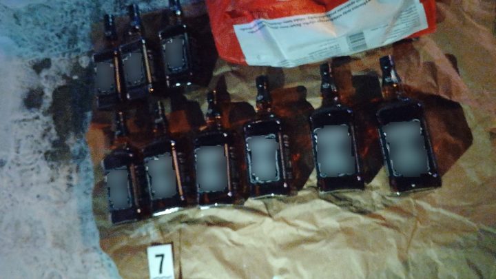 Proszowiccy policjanci zatrzymali grupę, która okradała sklepy w trzech województwach.