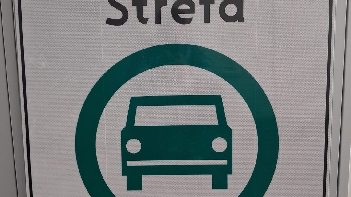 Kraków: Zatrzymani za kradzież znaków Strefy Czystego Transportu.