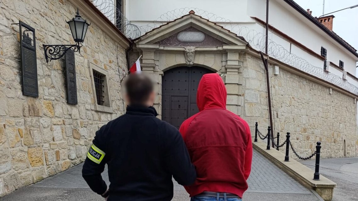Brutalny rozbój na 14-latku w Krakowie. Trzech mężczyzn trafiło do aresztu!
