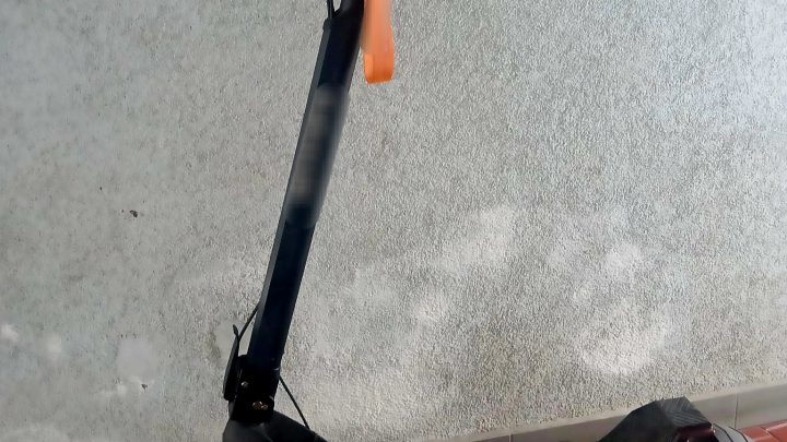 Ukradł hulajnogę i ruszył w miasto. Miał prawie 3 promile.