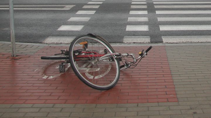 Dwa zdarzenia z udziałem rowerzystów w regionie. Poszkodowani trafili do szpitala.