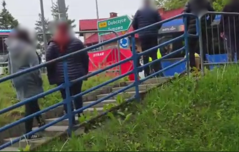 Potrącenie dziecka przez autobus w Wieliczce. Na miejscu lądował śmigłowiec LPR.