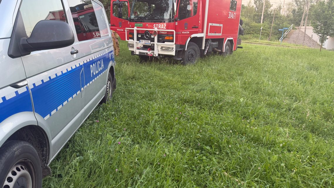 Oświęcim. Drugi dzień poszukiwań mężczyzny na zbiorniku wodnym Kruki.