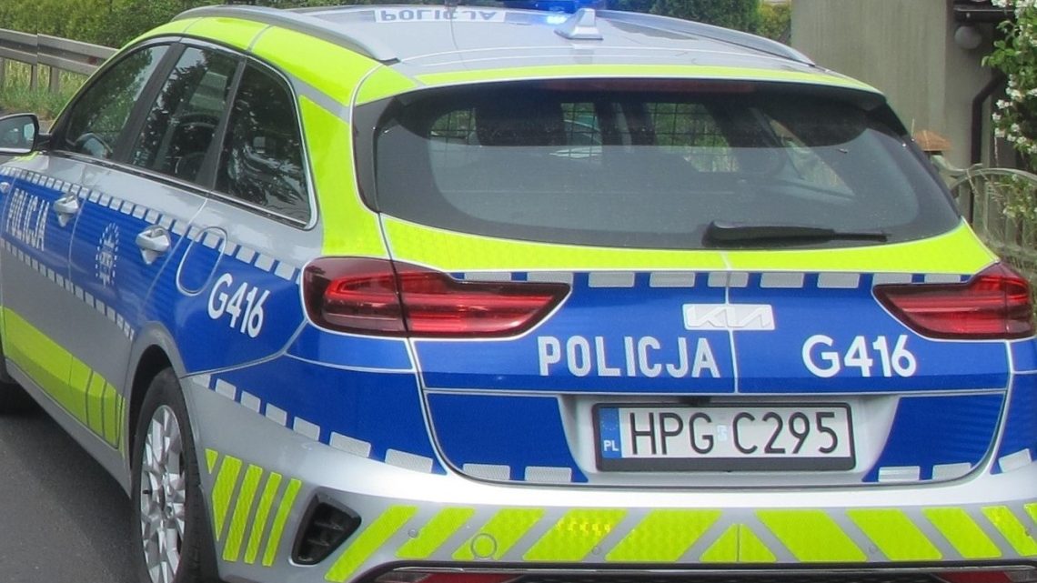 Pijany ojciec wiózł 16-letnią córkę. Miał 1,4 promila alkoholu.