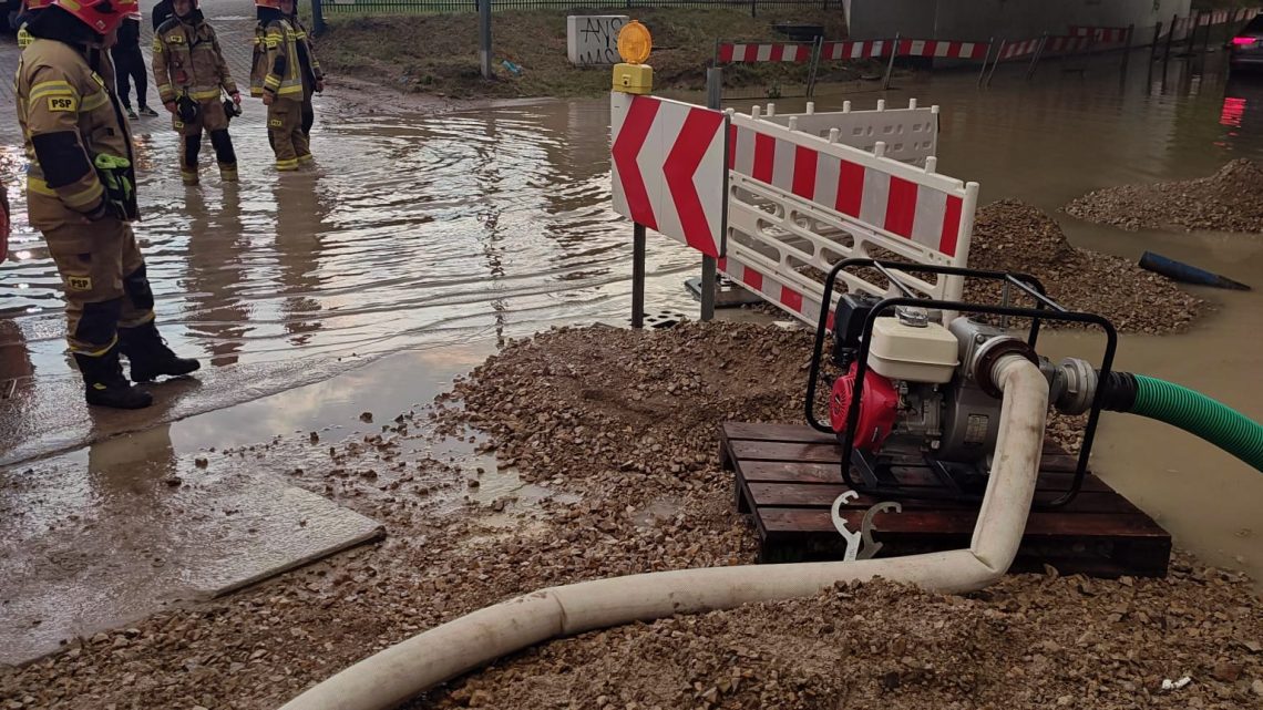 14 interwencji strażaków po nocnych burzach w Tarnowie i powiecie tarnowskim.