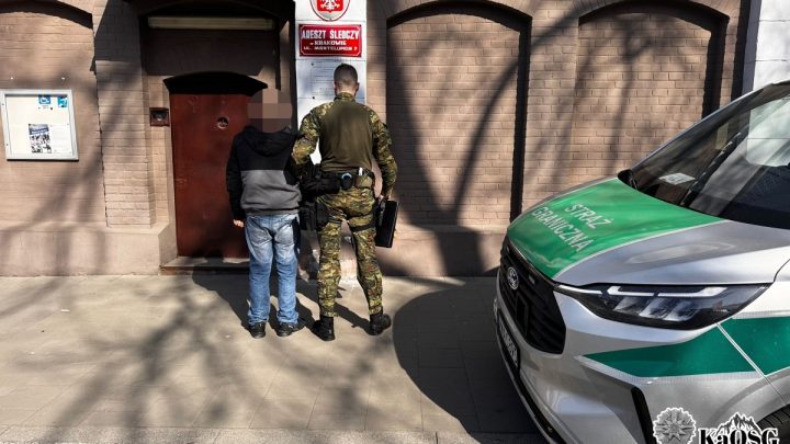 Poszukiwani zatrzymani podczas kontroli na lotnisku Kraków-Balice. Cztery osoby w rękach służb.