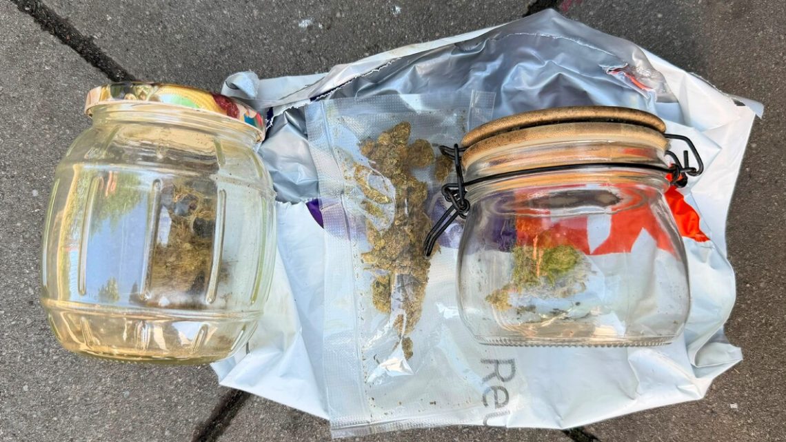 Blisko 2,5 kg narkotyków zabezpieczonych przez krakowskich kryminalnych. Trzech mężczyzn trafiło do aresztu!