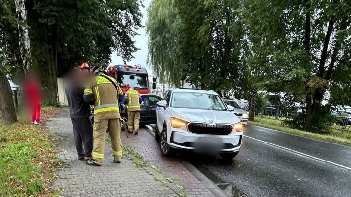 Kolizja w Babicach. Zderzyły się dwa samochody.