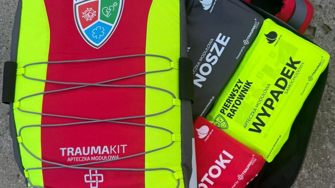 Mężczyzna stracił funkcje życiowe. Szybka reakcja pracowników ZOSP RP uratowała mu życie.