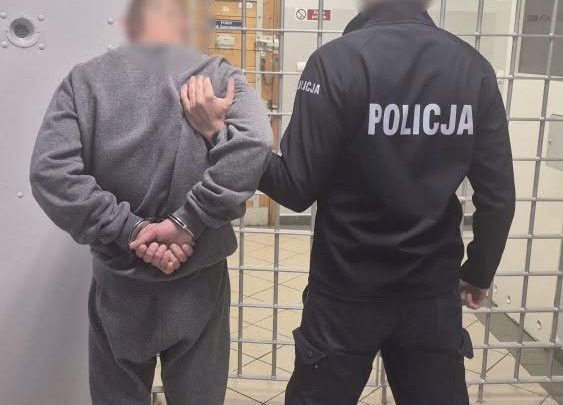 Ponad 2 promile, zakaz prowadzenia i brak uprawnień. 35-latek spowodował kolizję w Ratułowie.