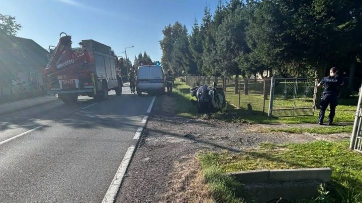 Utrudnienia na DW948 w Grojcu. Zdarzenie z udziałem samochodu osobowego.