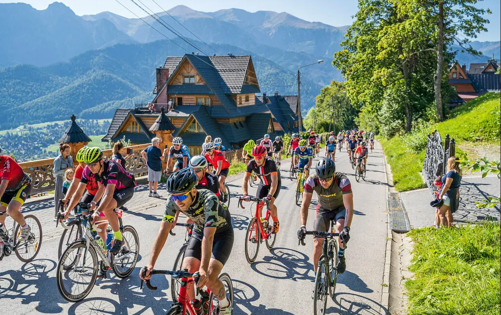 Ponad tysiąc kolarzy ruszy przez Podhale. Przed nimi wymagająca Tatra Road Race.