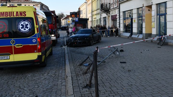 🚨 WJECHAŁ BMW NA CHODNIK, GDZIE BYŁO 14 PIESZYCH! GROZI MU 8 LAT WIĘZIENIA.