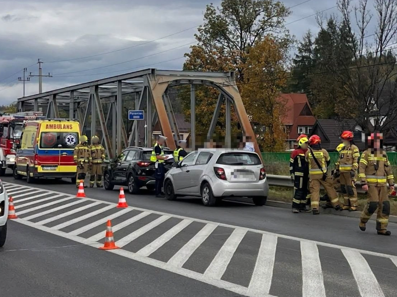 Utrudnienia na DK47 w Poroninie. Zderzenie dwóch samochodów!