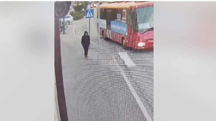 Kradzież roweru spod remizy OSP Czarny Dunajec – strażacy proszą o pomoc.