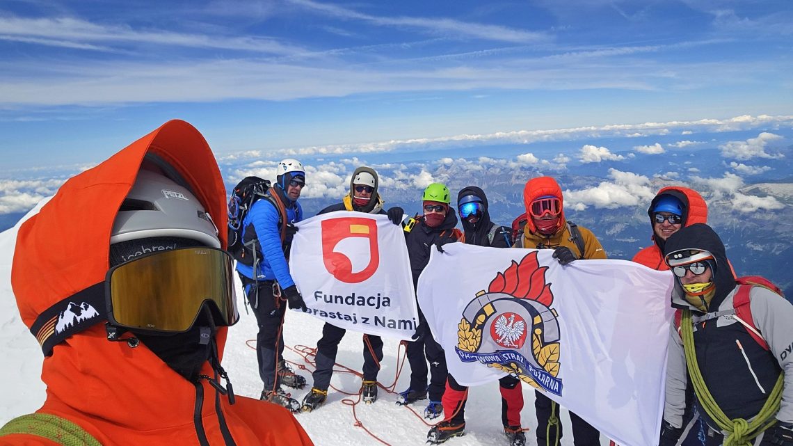 Strażacy z Tarnowa zdobyli Mont Blanc – dla dzieci Bohaterów.
