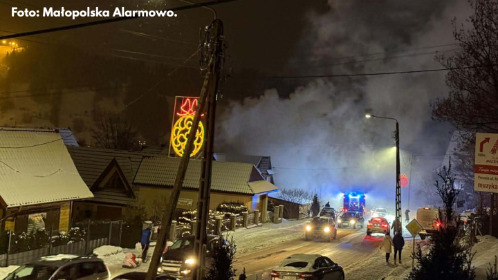 Pożar w Zakopanem. Strażacy walczą z ogniem!