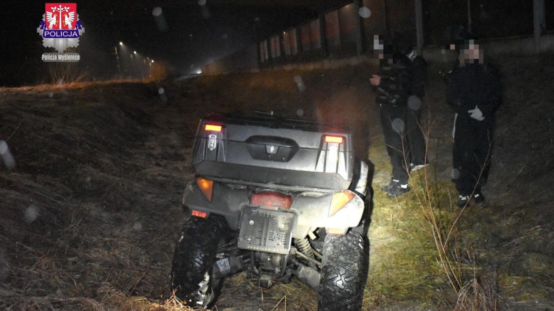 Pościg za quadem w Lubniu. 16-latek uciekał przed policją, finał w rowie!