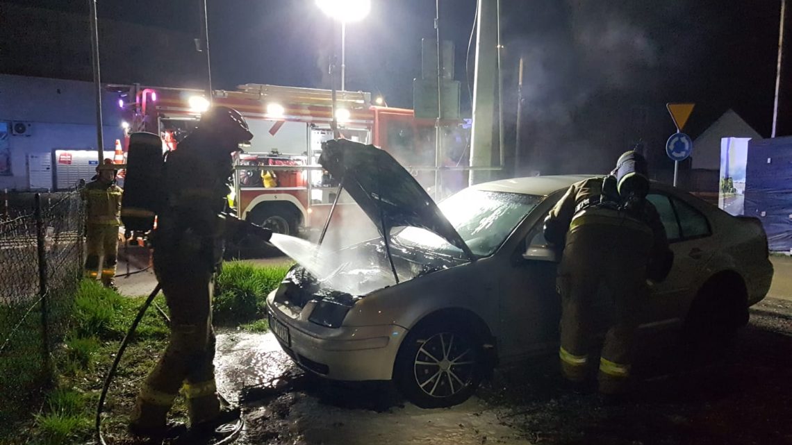 Pożar samochodu osobowego w Brzesku.