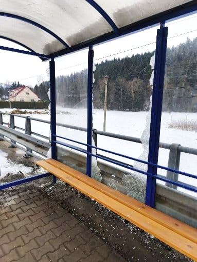 19-latek z Sądecczyzny odpowie za zniszczenia mienia. Grozi mu nawet 5 lat więzienia.
