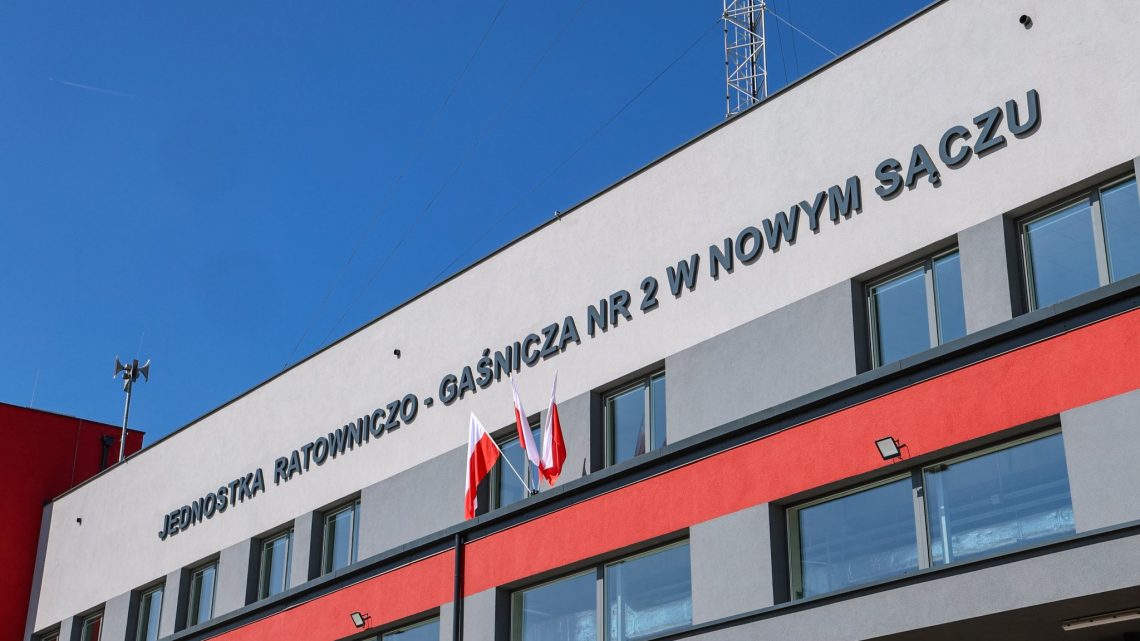 Nowa Jednostka Ratowniczo-Gaśnicza Nr 2 w Nowym Sączu oficjalnie otwarta.