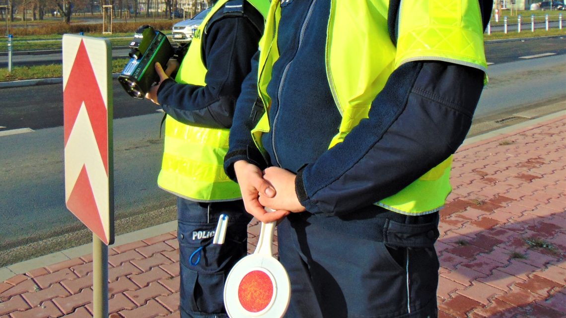 Jechał slalomem przez Graboszyce. Dzielnicowi zatrzymali pijanego 24-latka.