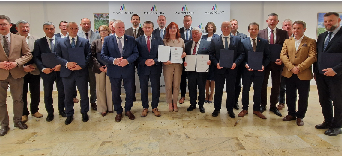 Ponad 26 mln zł na przydomowe oczyszczalnie ścieków. Dofinansowanie otrzymało 19 małopolskich gmin.