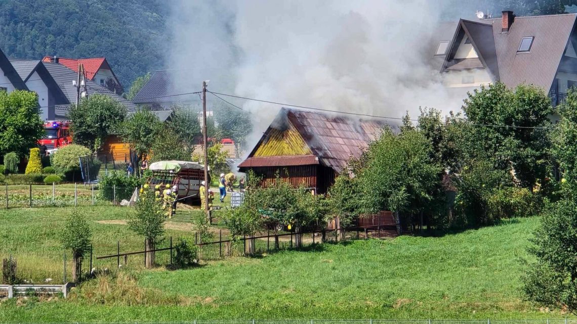 Pożar budynku gospodarczego w Mszanie Dolnej.
