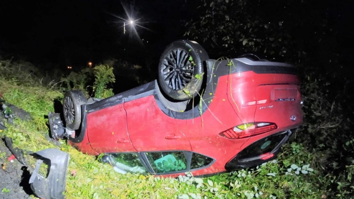 Straciła panowanie nad autem i dachowała. Badanie wykazało 3,3 promila.